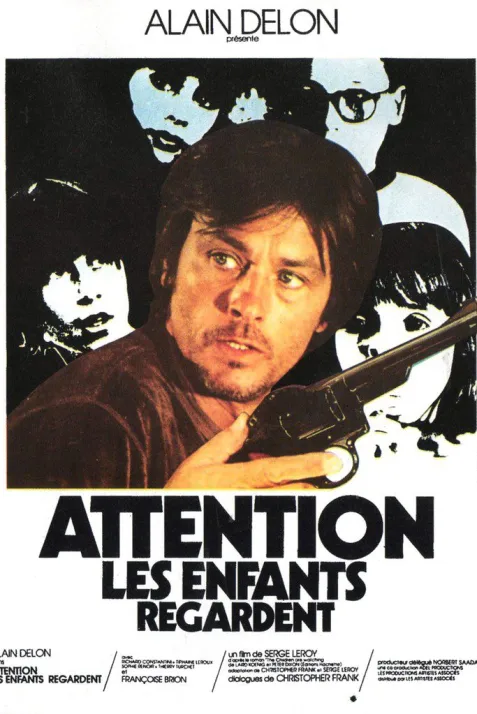 Attention, les enfants regardent